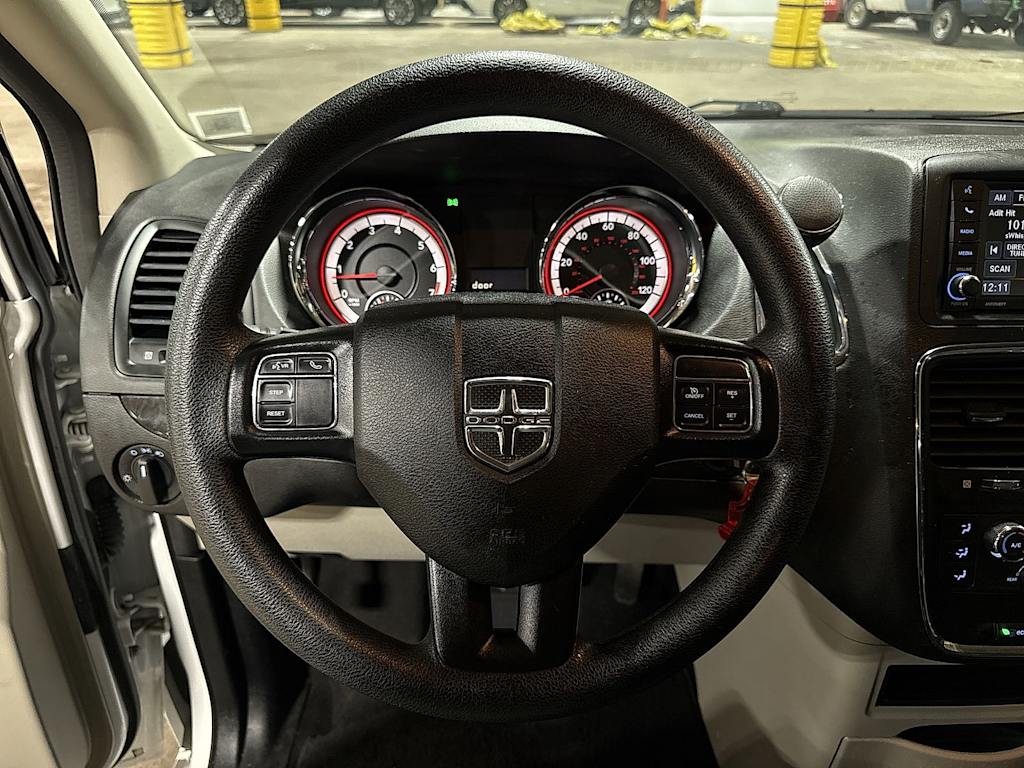 Thumbnail: 2019 Dodge Grand Caravan - 2