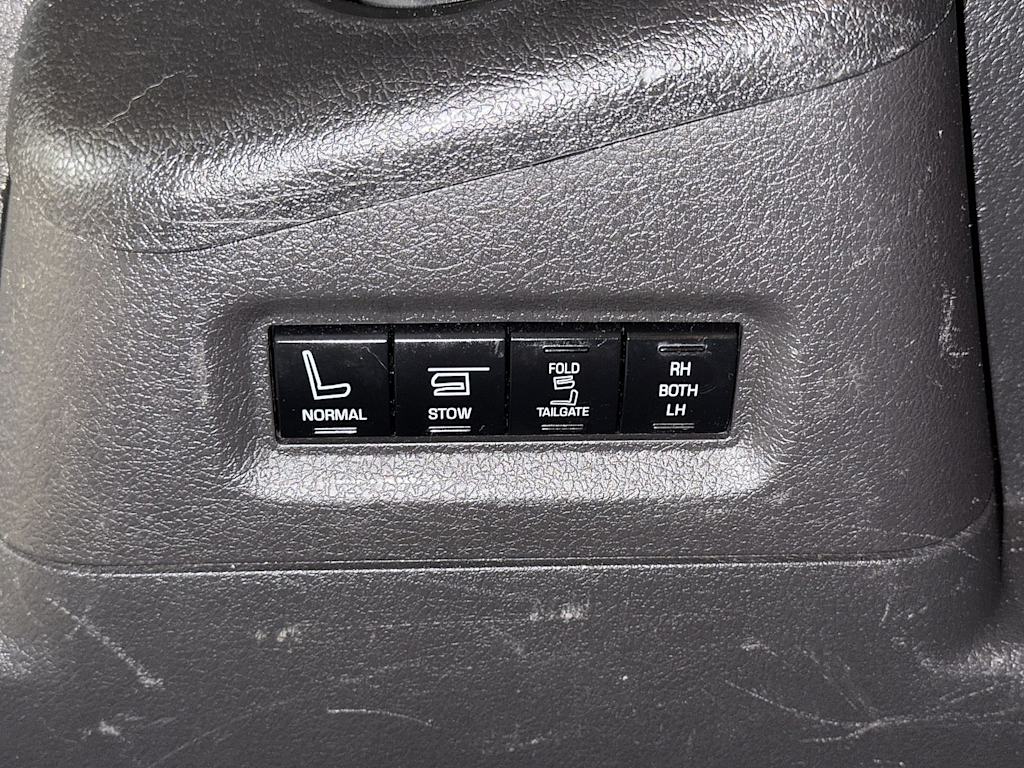 Thumbnail: 2013 Ford Flex - 33