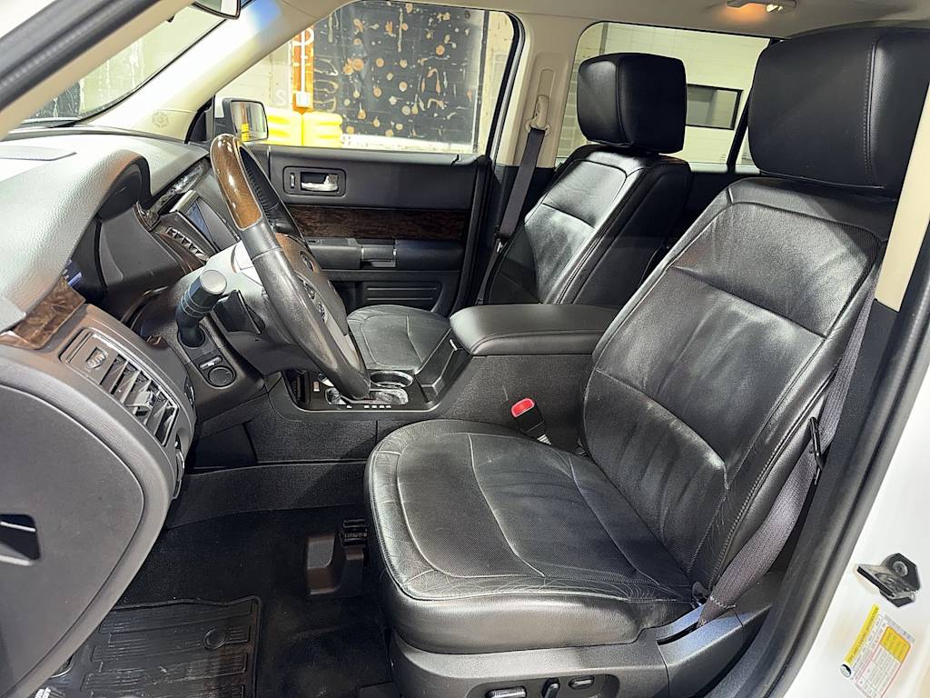 Thumbnail: 2013 Ford Flex - 9