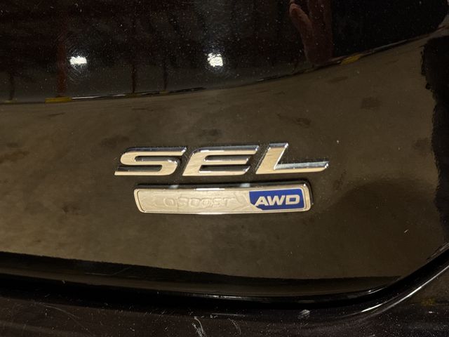 Thumbnail: 2019 Ford Edge - 32