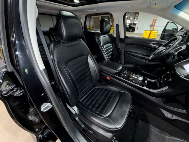Thumbnail: 2019 Ford Edge - 11