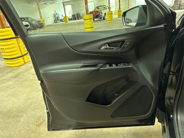 2020 Chevrolet Equinox LT 31