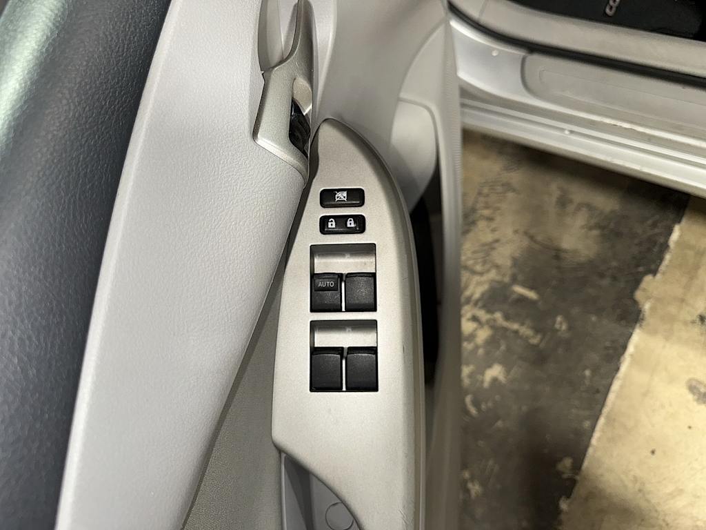 Thumbnail: 2011 Toyota Corolla - 26