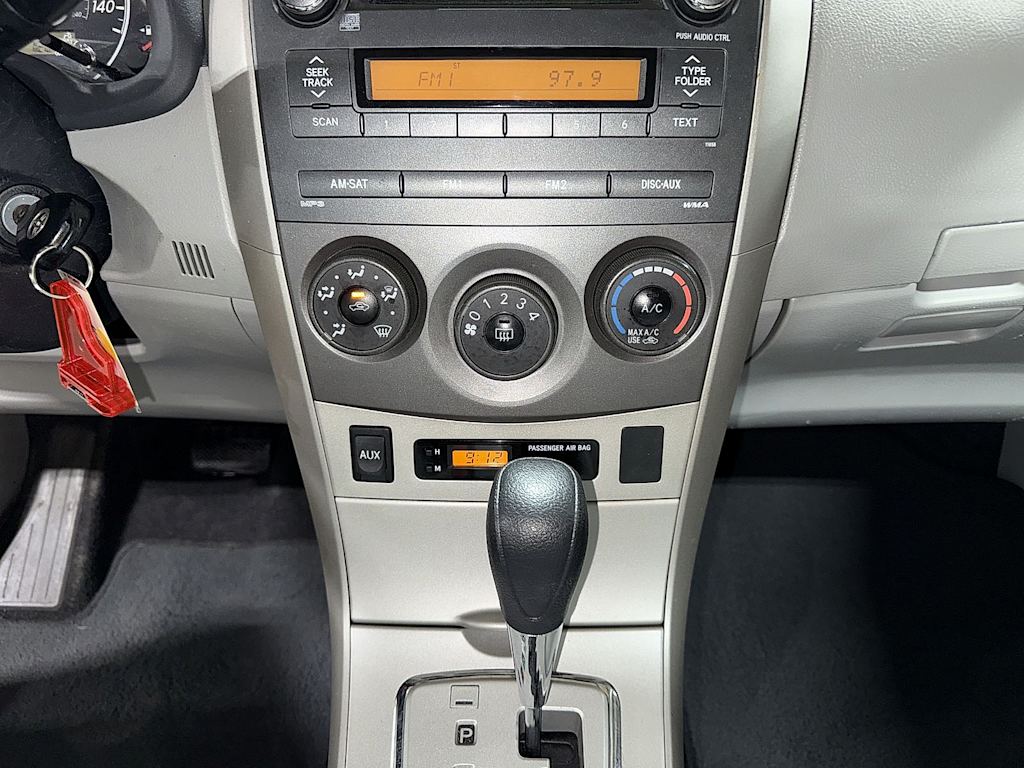 Thumbnail: 2011 Toyota Corolla - 25