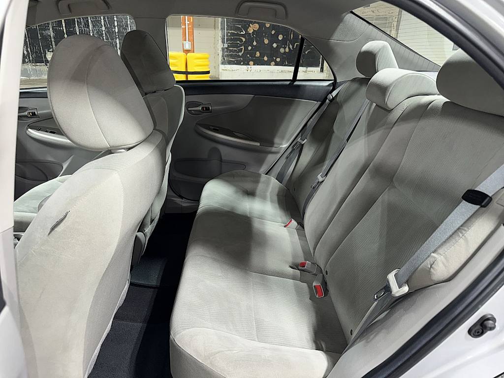 Thumbnail: 2011 Toyota Corolla - 11