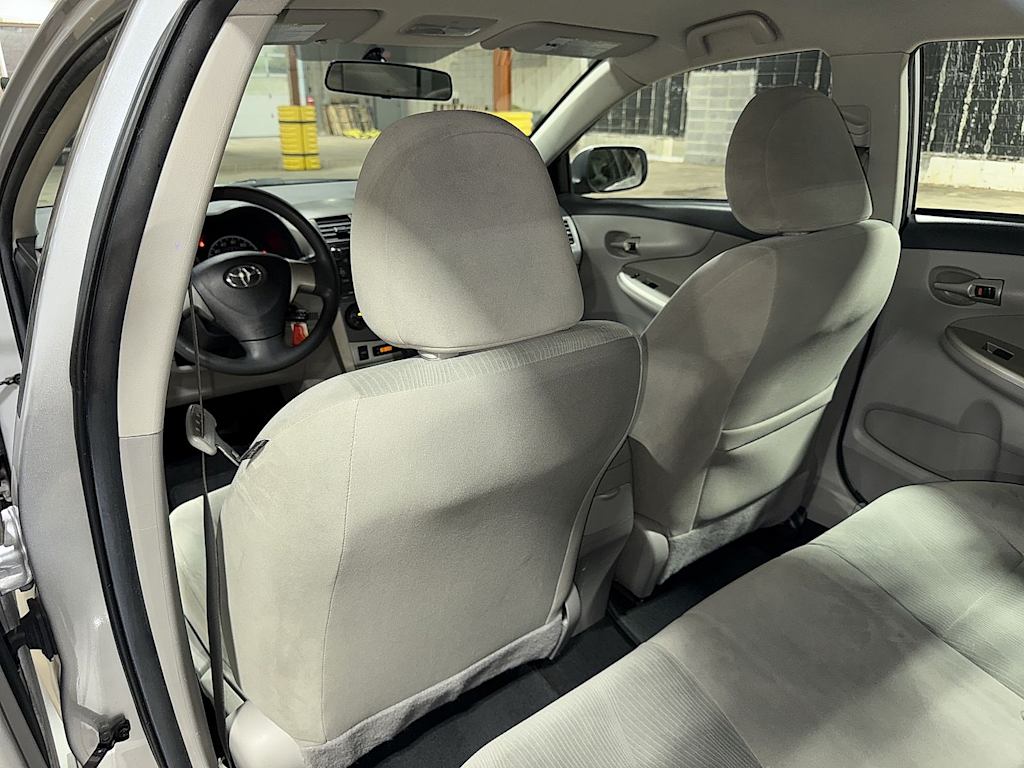 Thumbnail: 2011 Toyota Corolla - 28