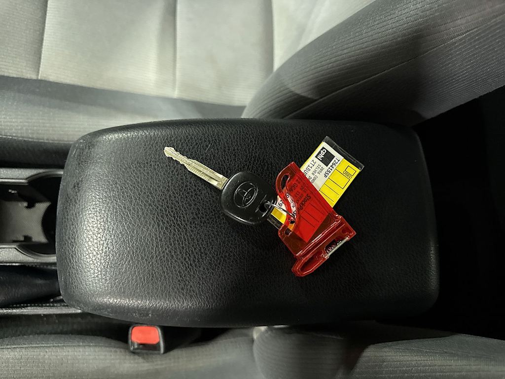 Thumbnail: 2016 Toyota Corolla - 16