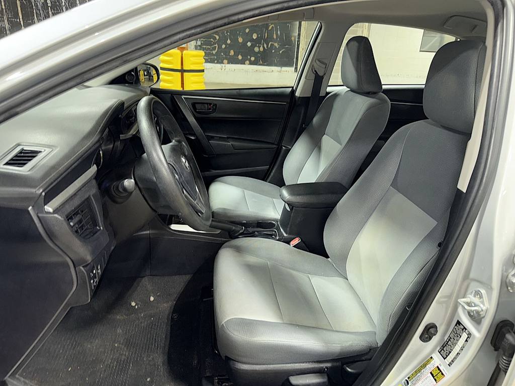 Thumbnail: 2016 Toyota Corolla - 9