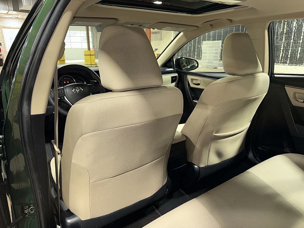 Thumbnail: 2015 Toyota Corolla - 30