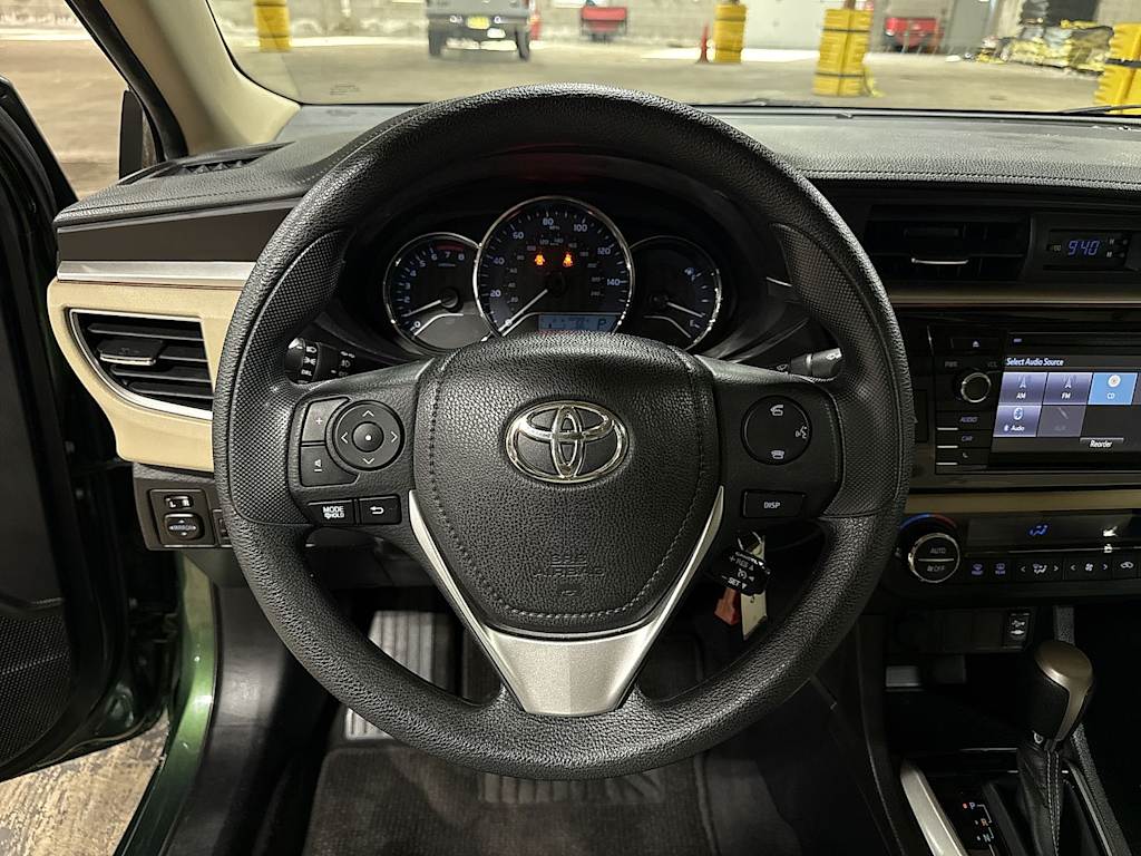 Thumbnail: 2015 Toyota Corolla - 2