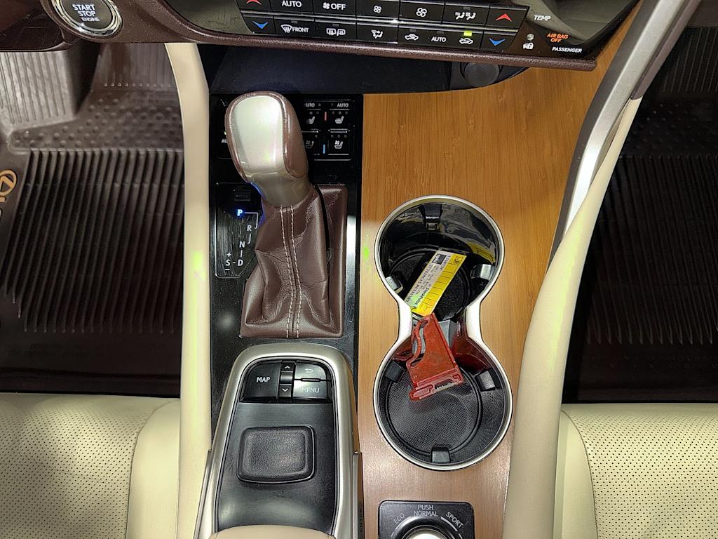 Thumbnail: 2017 Lexus RX - 14