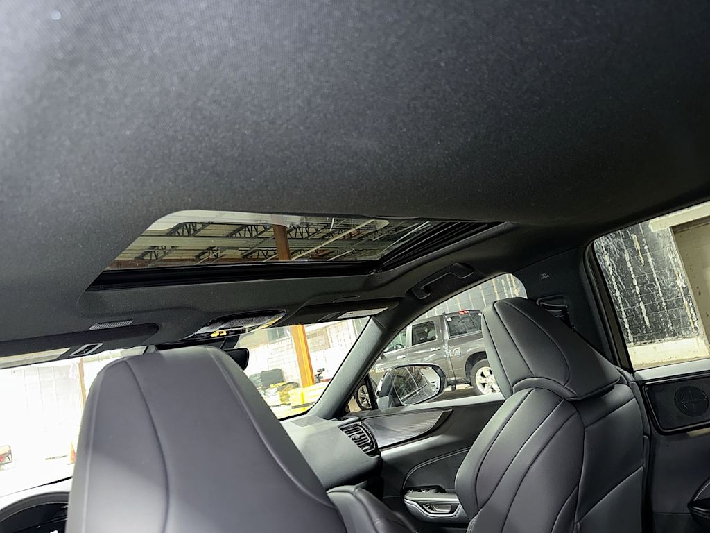Thumbnail: 2024 Lexus ES - 27