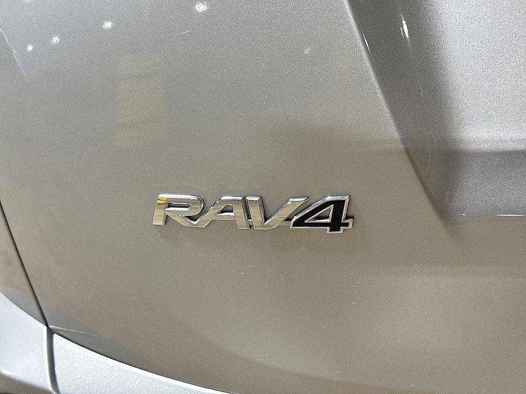 Thumbnail: 2016 Toyota RAV4 - 7
