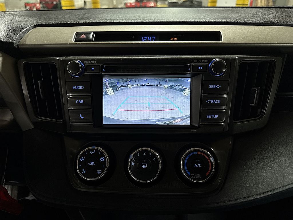 Thumbnail: 2015 Toyota RAV4 - 27