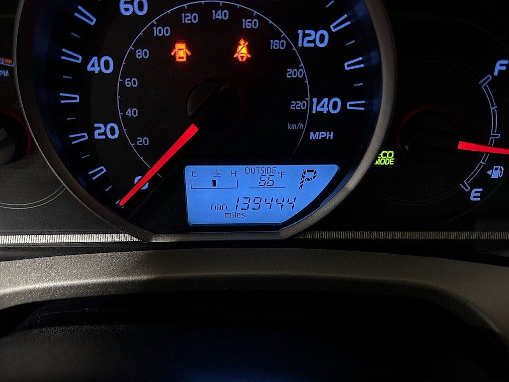 Thumbnail: 2015 Toyota RAV4 - 14