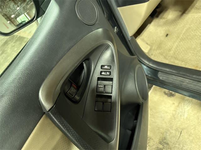 2012 Toyota RAV4 Limited 24