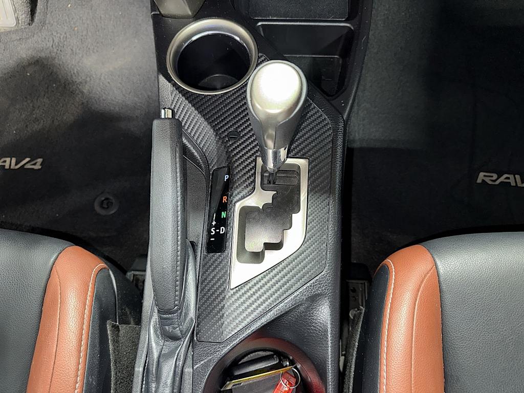 Thumbnail: 2015 Toyota RAV4 - 14