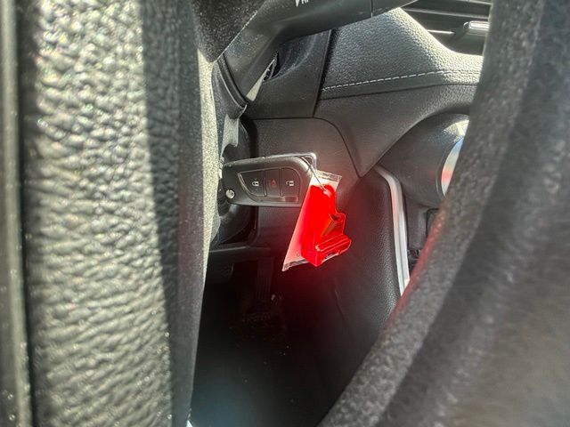 Thumbnail: 2019 Toyota RAV4 - 10