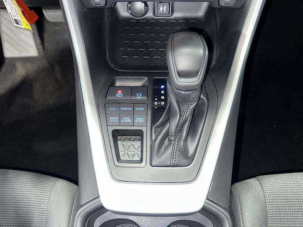 Thumbnail: 2019 Toyota RAV4 - 14