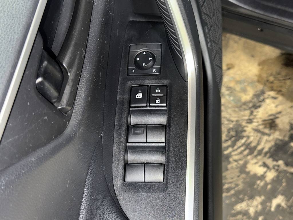 Thumbnail: 2019 Toyota RAV4 - 26