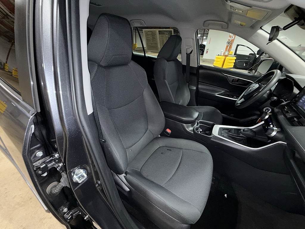 Thumbnail: 2019 Toyota RAV4 - 11