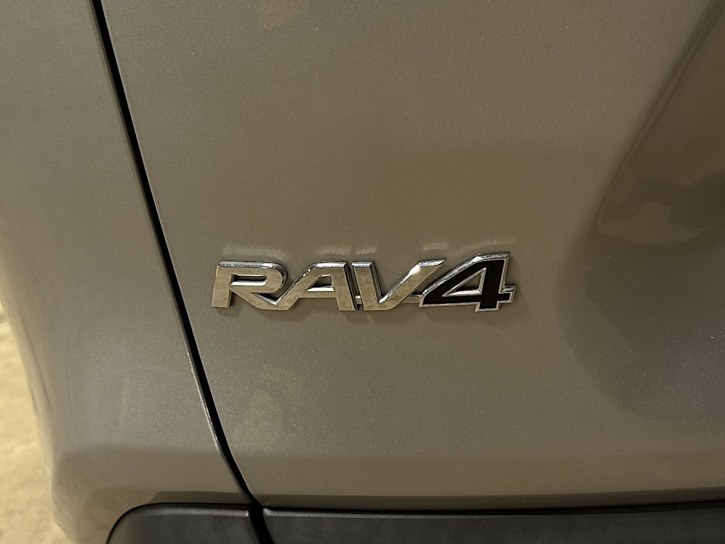 Thumbnail: 2023 Toyota RAV4 - 6