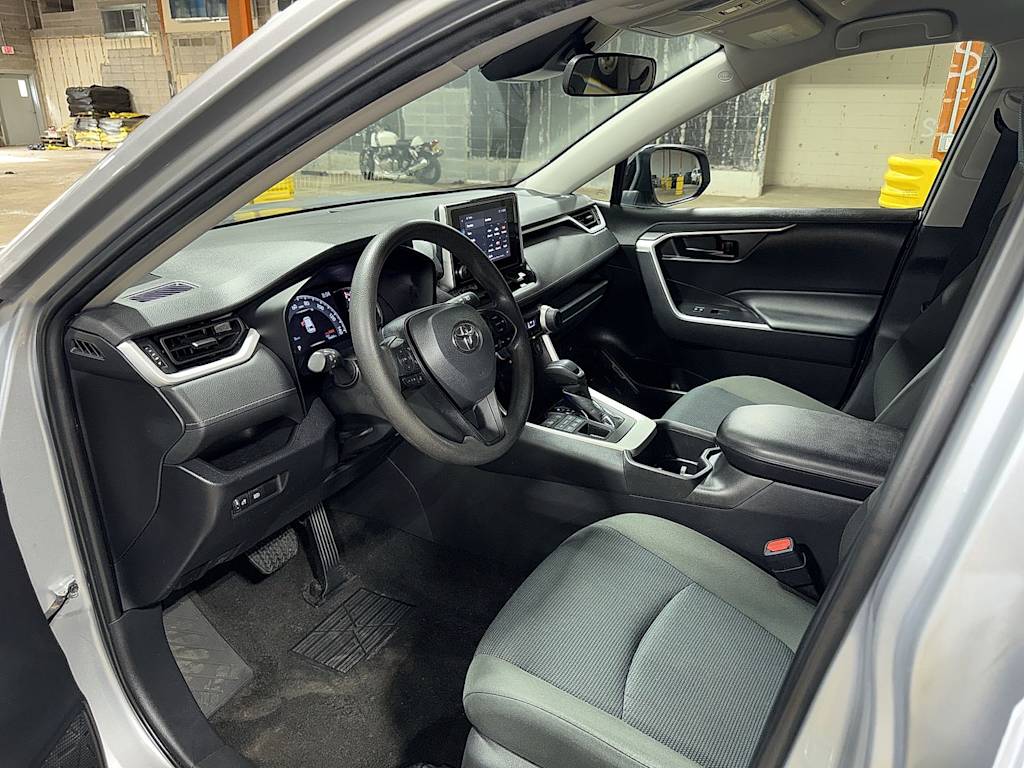 Thumbnail: 2023 Toyota RAV4 - 9