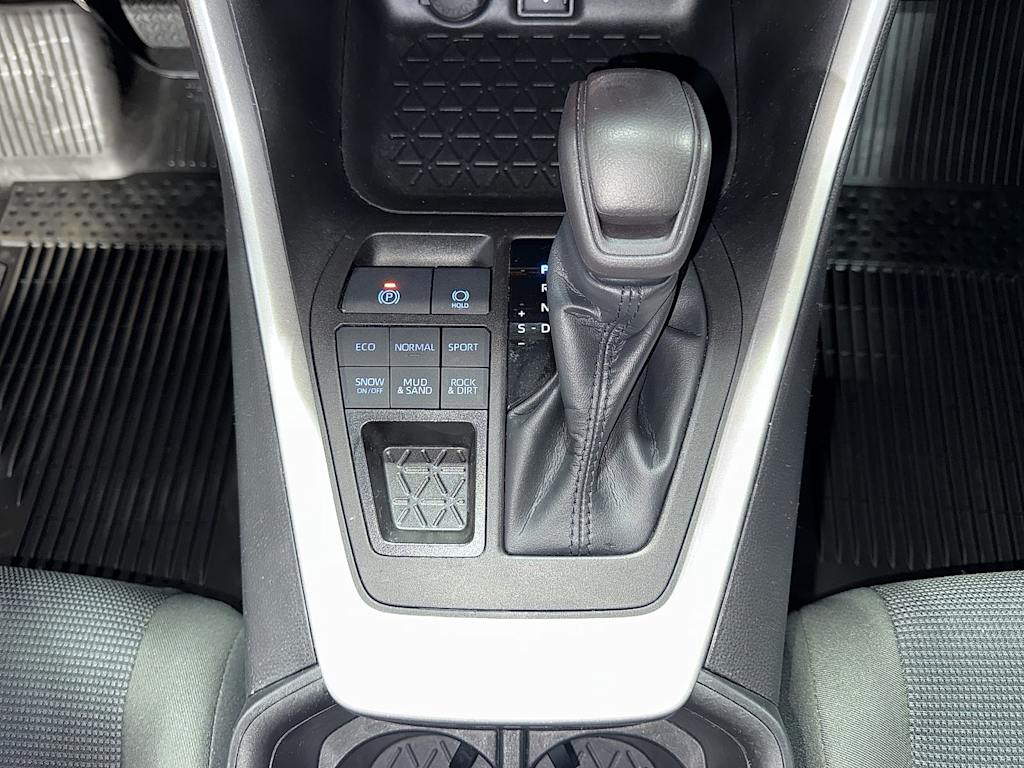 Thumbnail: 2022 Toyota RAV4 - 13