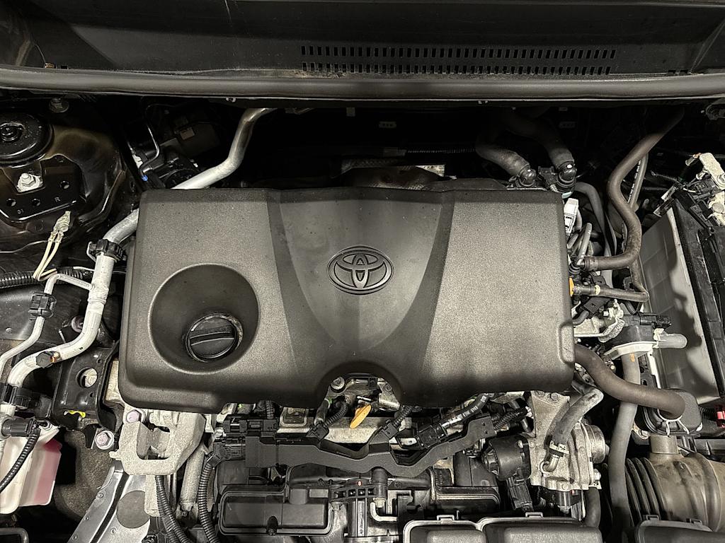 Thumbnail: 2022 Toyota RAV4 - 8