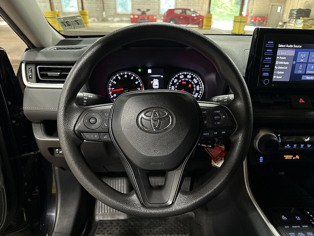 Thumbnail: 2022 Toyota RAV4 - 2