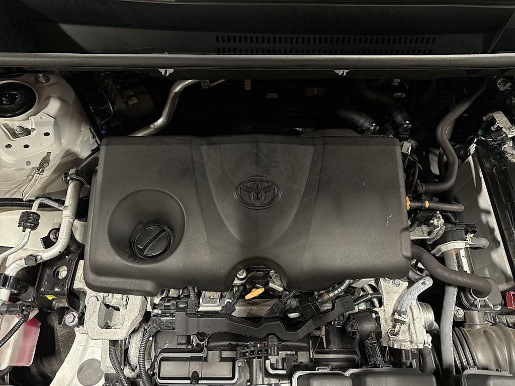 Thumbnail: 2022 Toyota RAV4 - 8