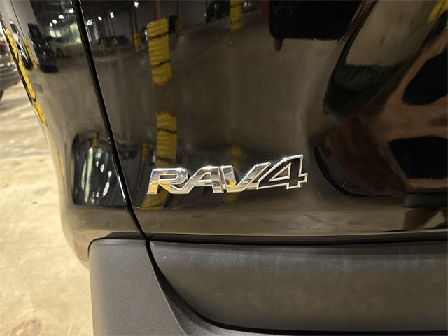 Thumbnail: 2022 Toyota RAV4 - 5