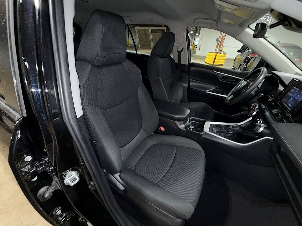 Thumbnail: 2021 Toyota RAV4 - 11