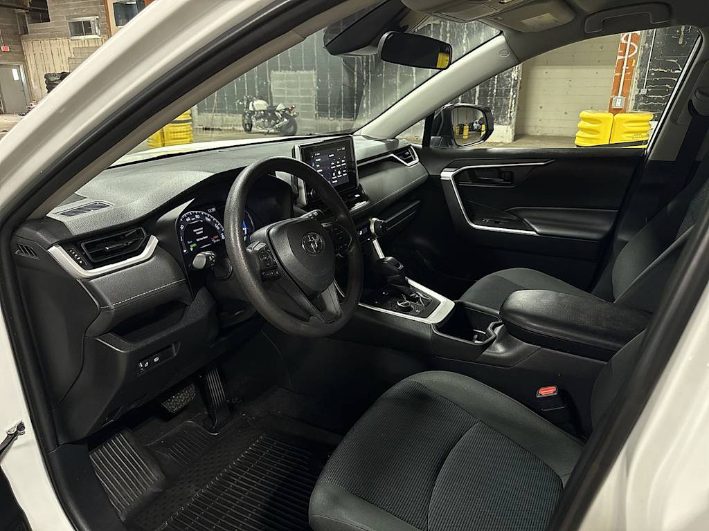 Thumbnail: 2023 Toyota RAV4 - 9