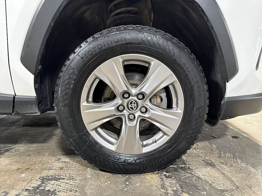 Thumbnail: 2023 Toyota RAV4 - 7