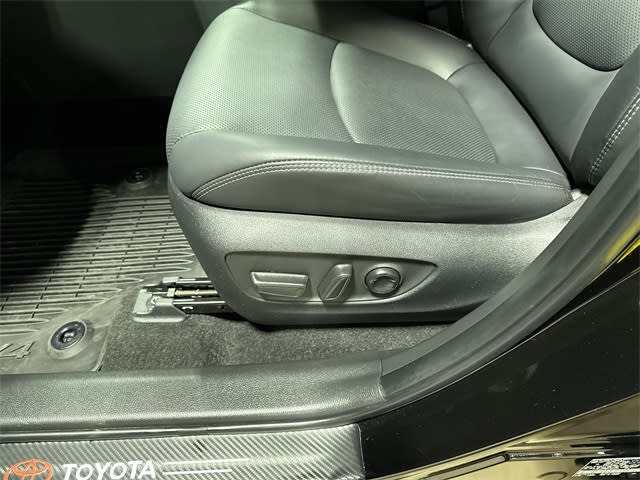 2023 Toyota RAV4 Limited 27