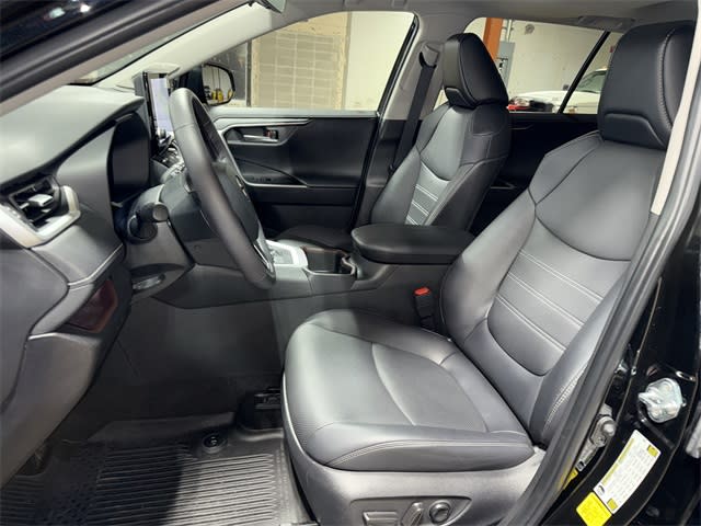 2023 Toyota RAV4 Limited 9