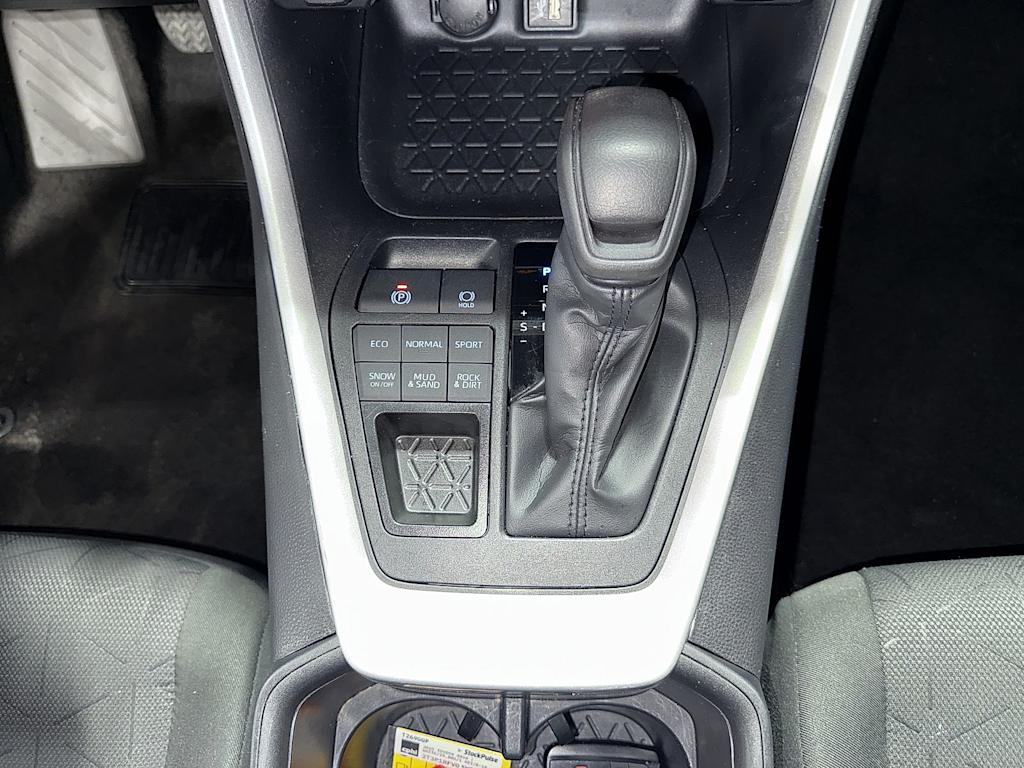 Thumbnail: 2025 Toyota RAV4 - 31