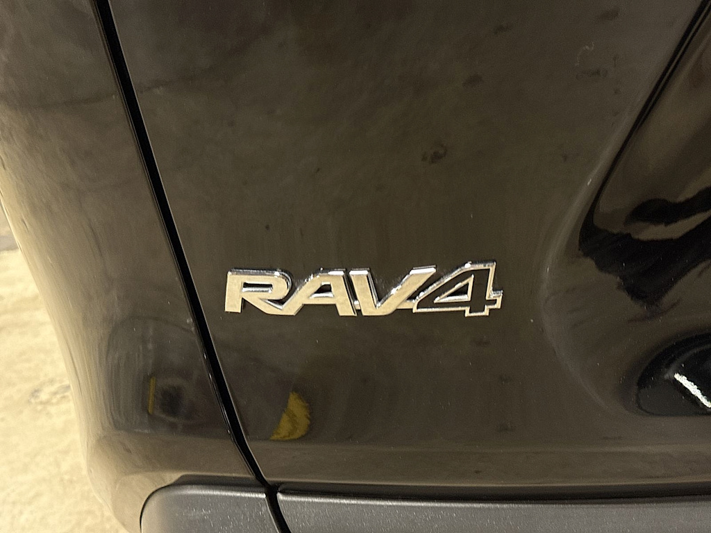 Thumbnail: 2025 Toyota RAV4 - 6