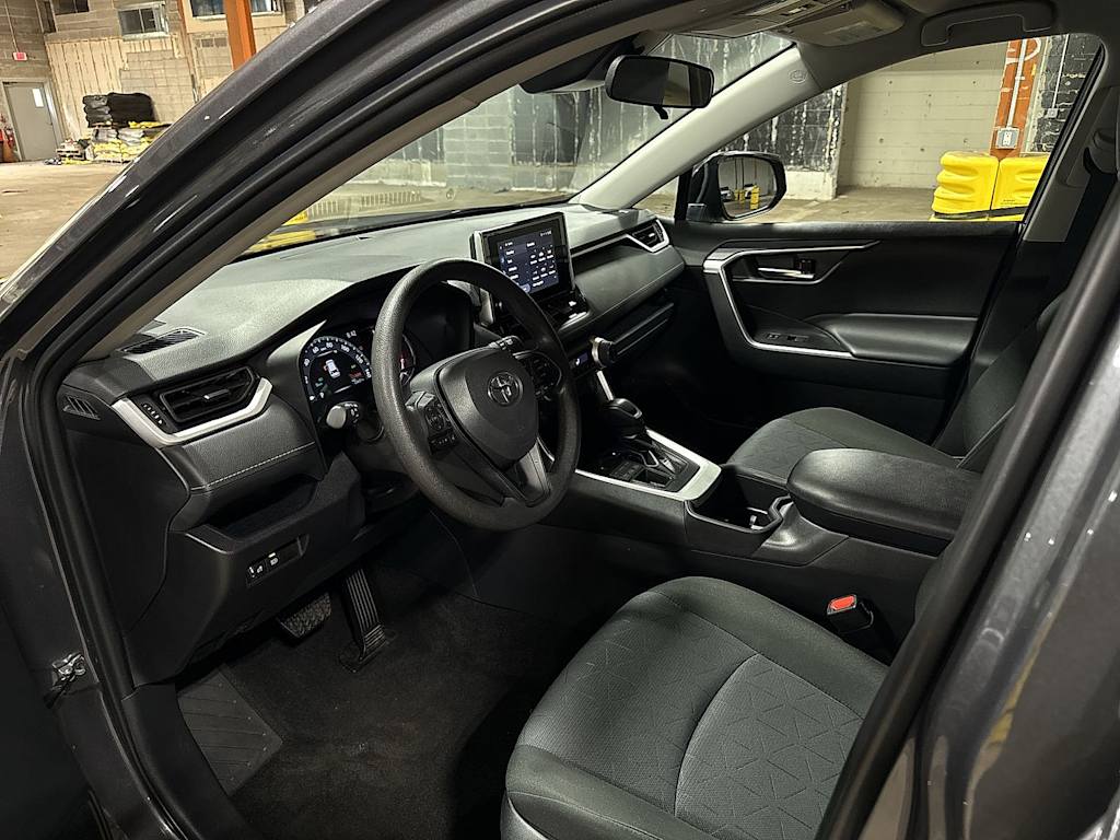 Thumbnail: 2025 Toyota RAV4 - 8