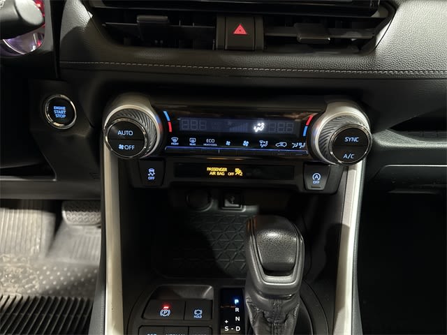 Thumbnail: 2020 Toyota RAV4 - 25