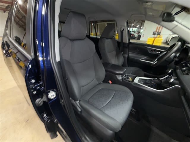 Thumbnail: 2020 Toyota RAV4 - 11