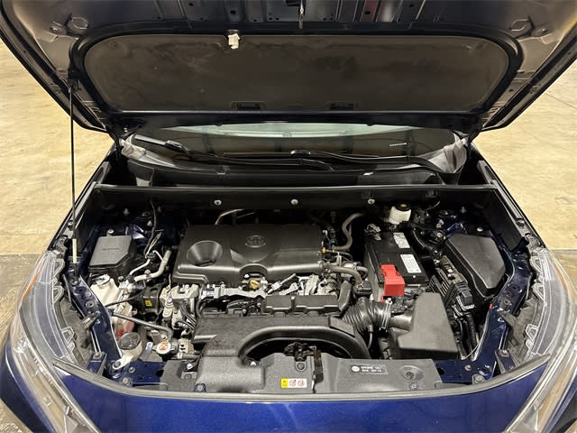 Thumbnail: 2020 Toyota RAV4 - 8