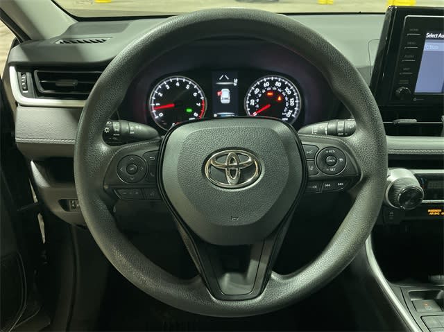 2021 Toyota RAV4 XLE 2