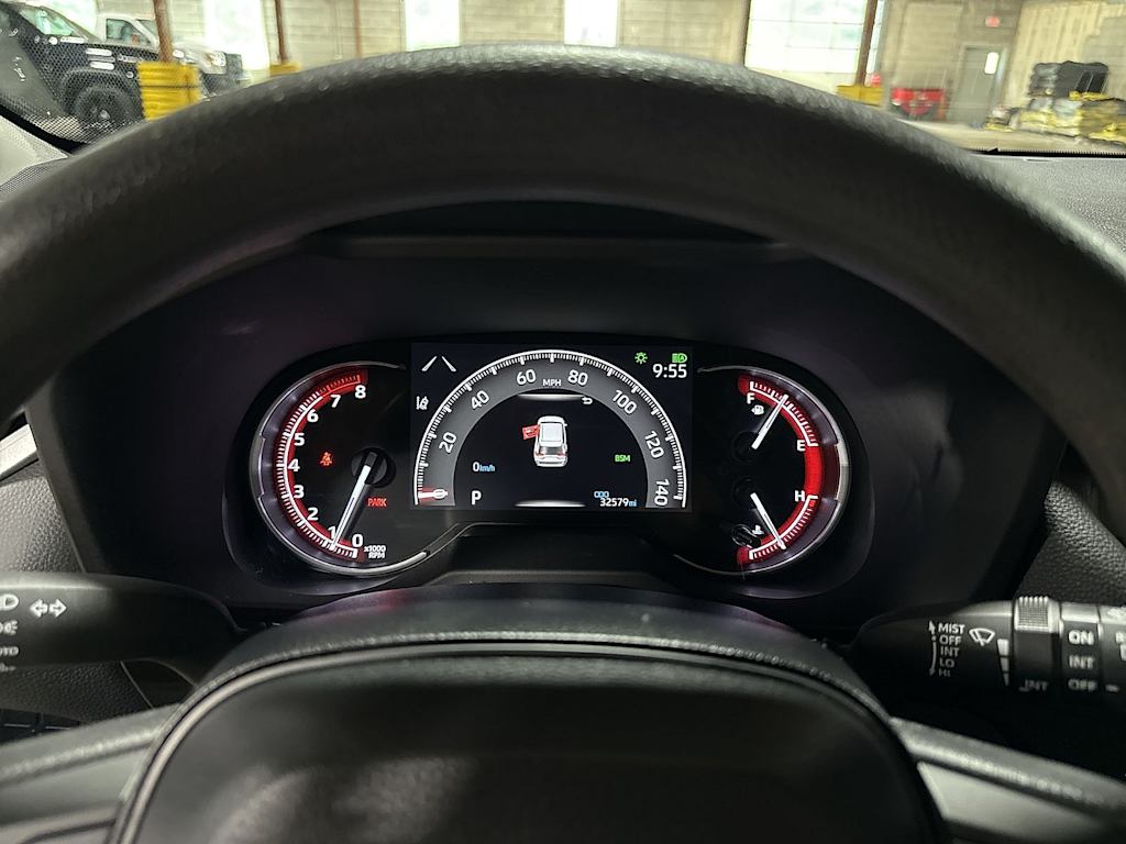 Thumbnail: 2025 Toyota RAV4 - 32
