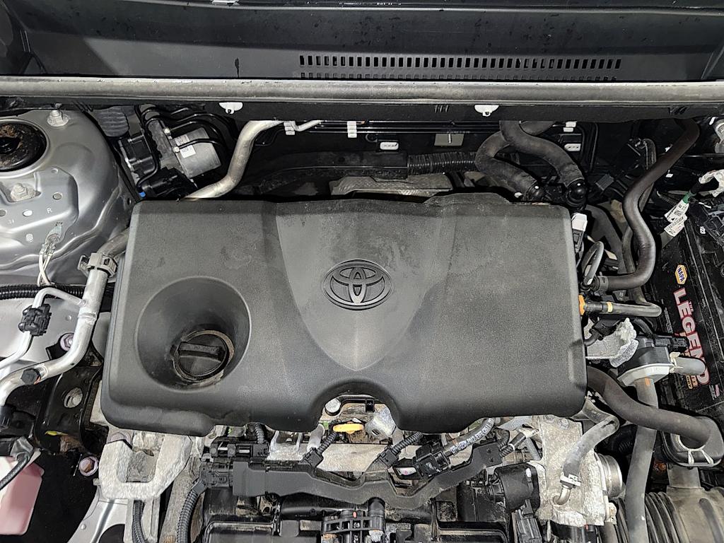 Thumbnail: 2022 Toyota RAV4 - 8