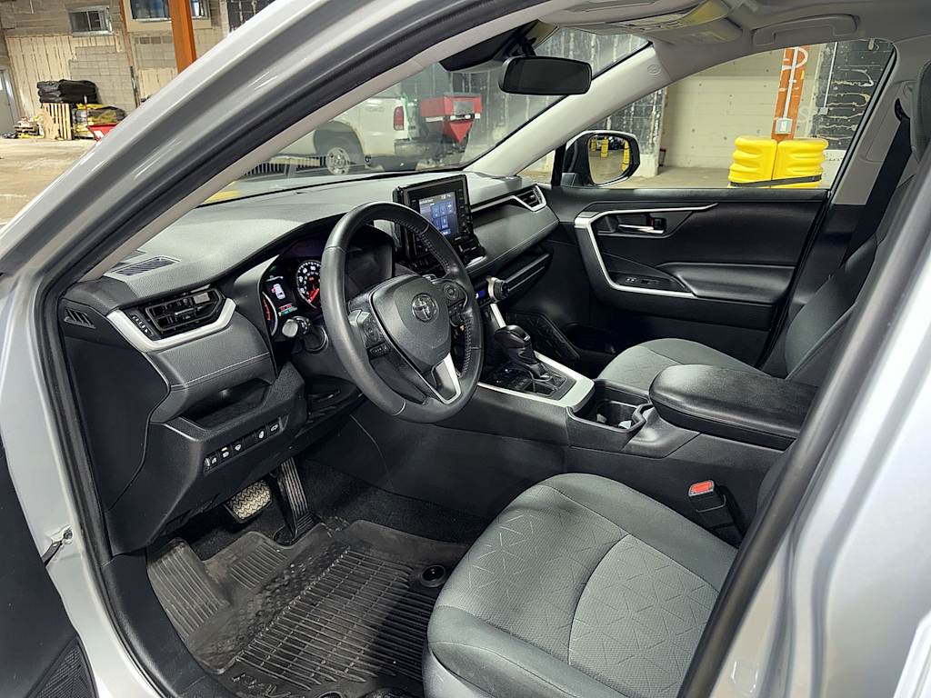 Thumbnail: 2020 Toyota RAV4 - 29