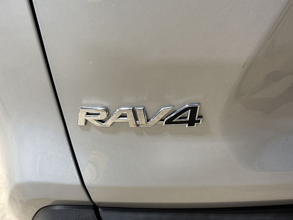 Thumbnail: 2020 Toyota RAV4 - 6