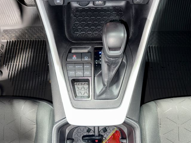 Thumbnail: 2024 Toyota RAV4 - 13