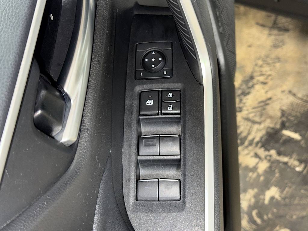 Thumbnail: 2024 Toyota RAV4 - 25